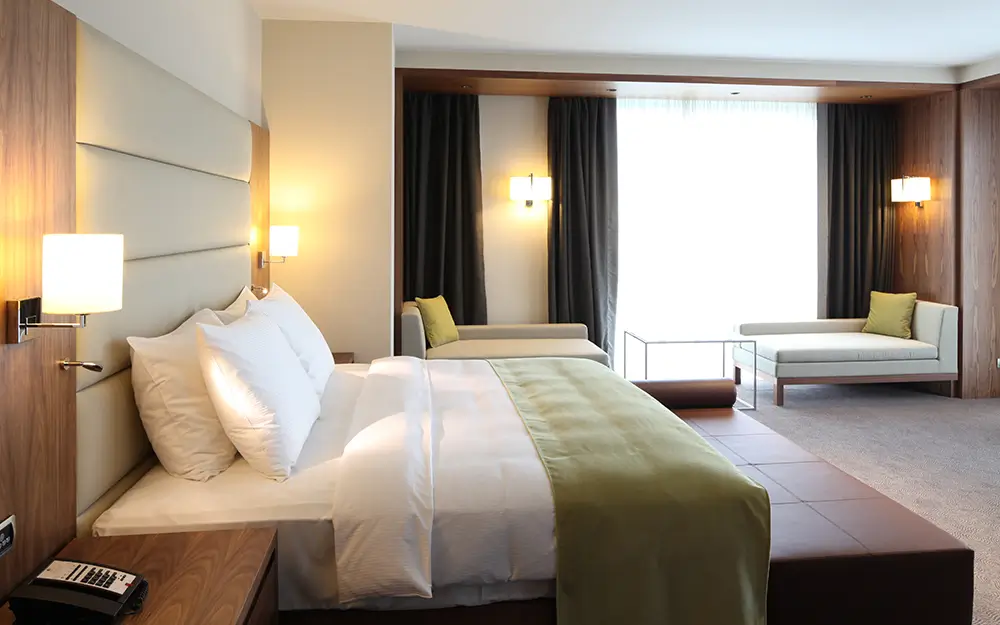 EVRIK selectează 25 de hoteluri pentru parteneriat